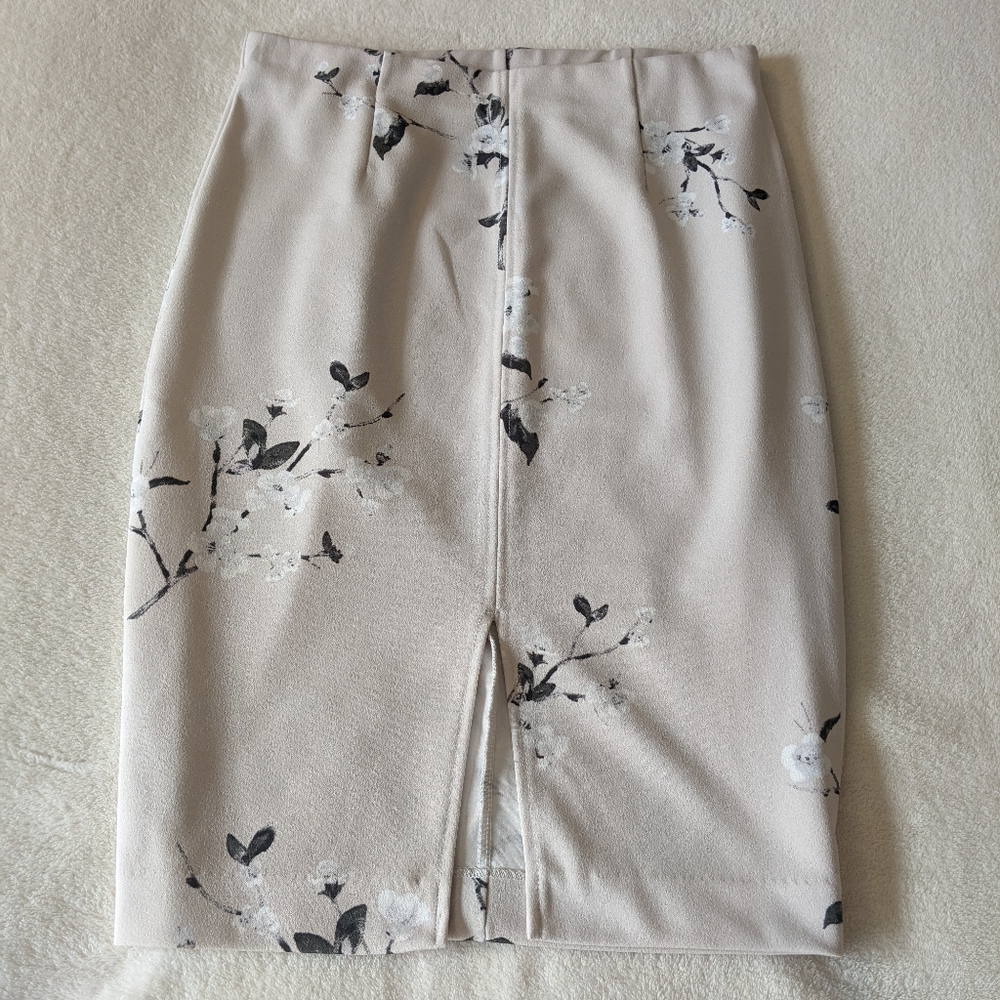 Dynamite Floral Skirt